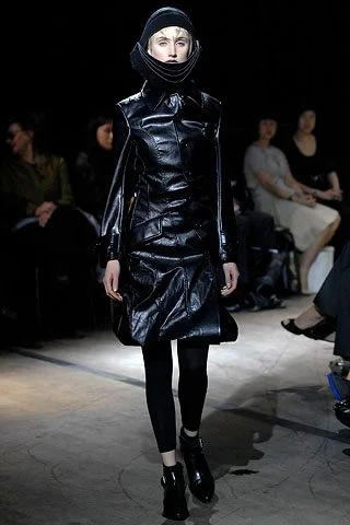 Look 16